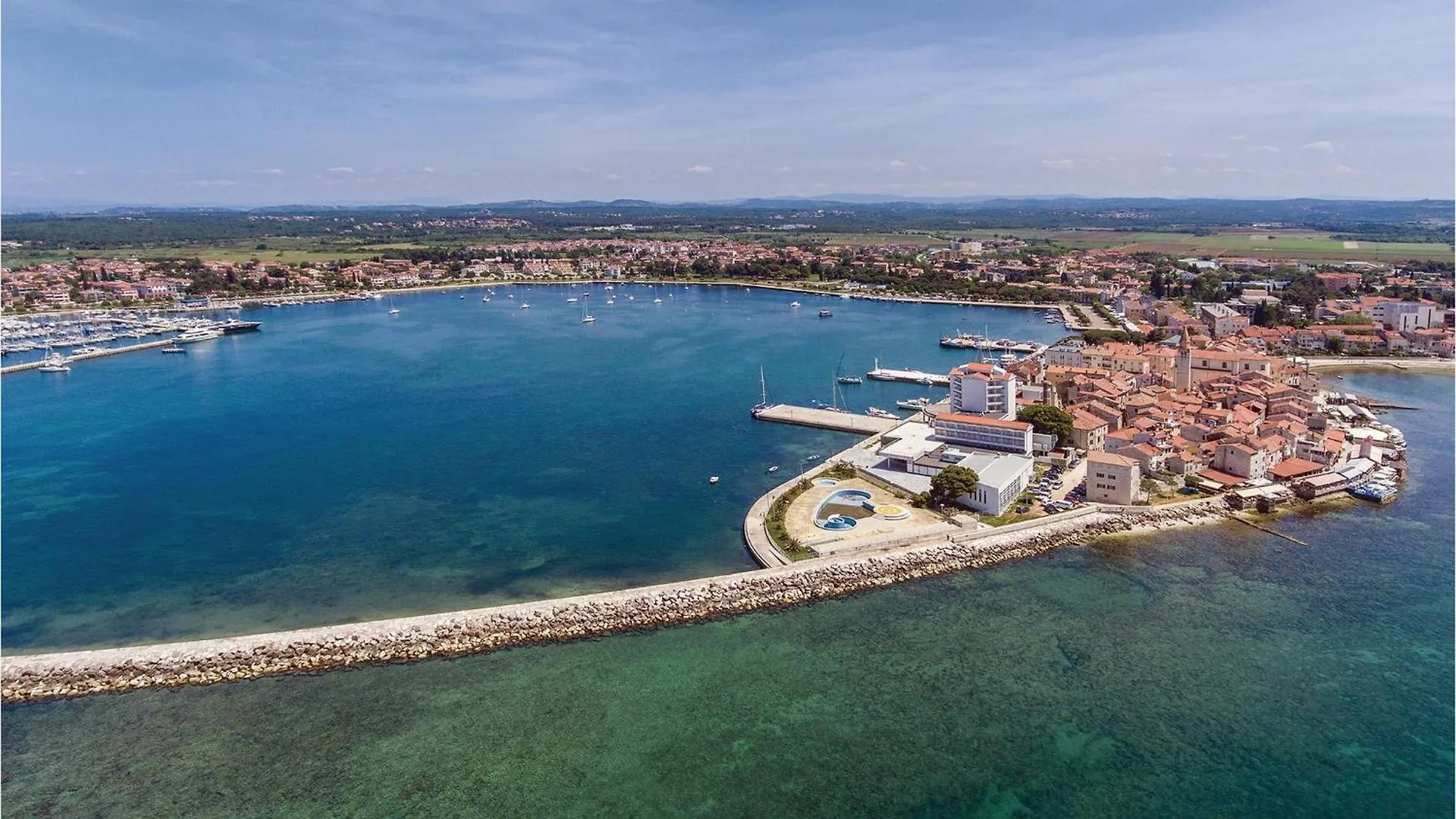 Pet Friendly Apartment In Umag With Kitchen Kroatië