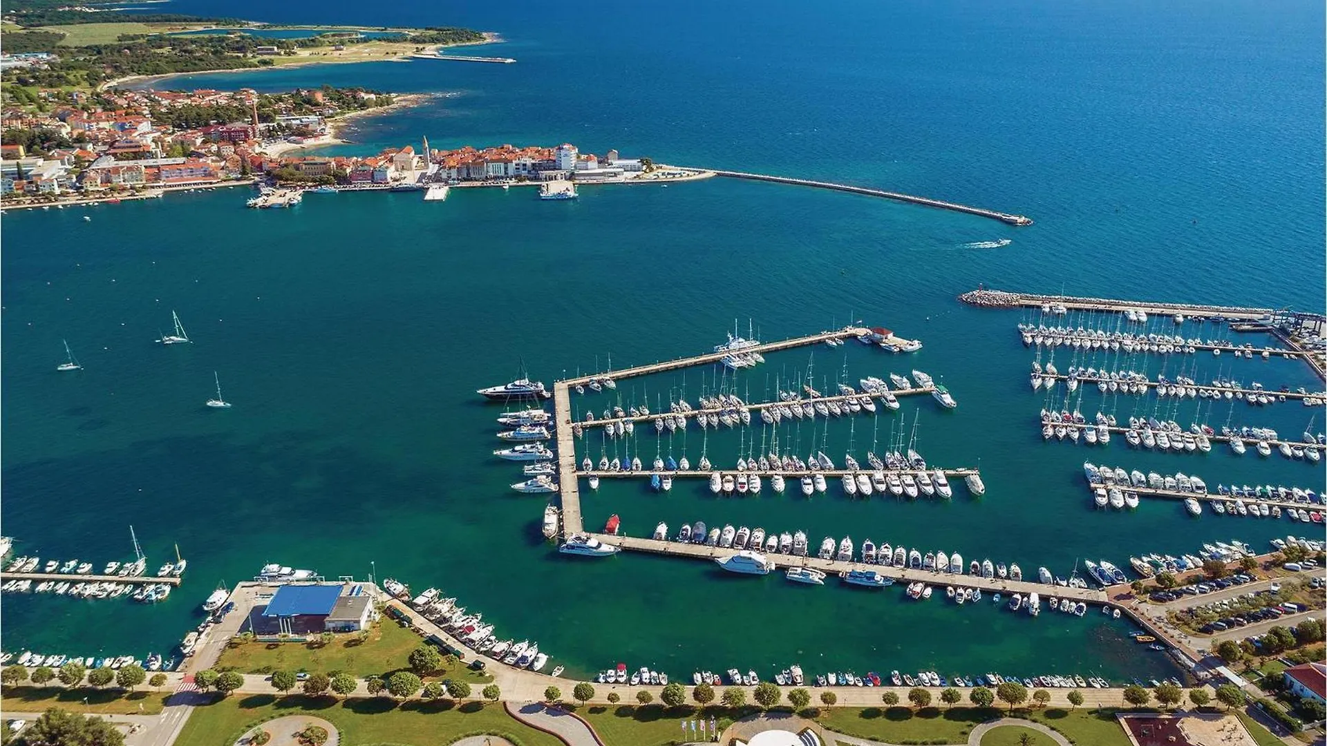 Pet Friendly Apartment In Umag With Kitchen